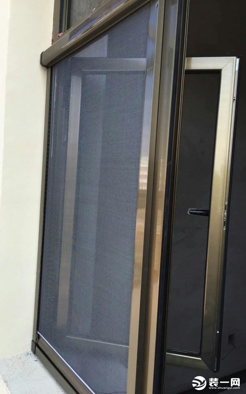 隐形纱窗和金刚网纱窗哪个好?装一网多方面对比一目了然